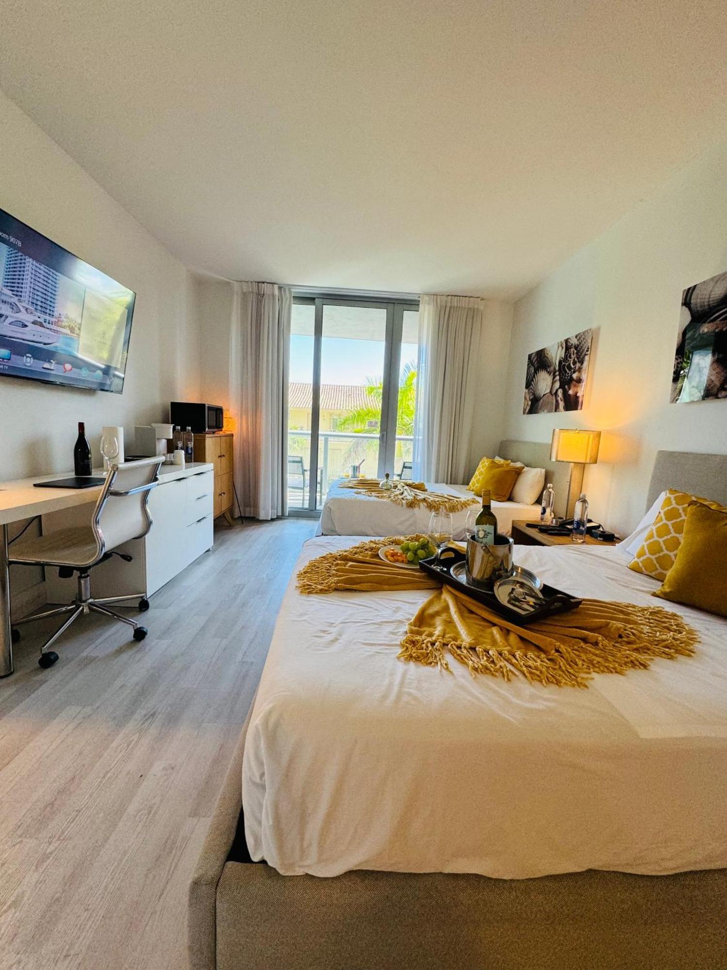 Beachwalk Resort & Condos Hallandale Beach Εξωτερικό φωτογραφία