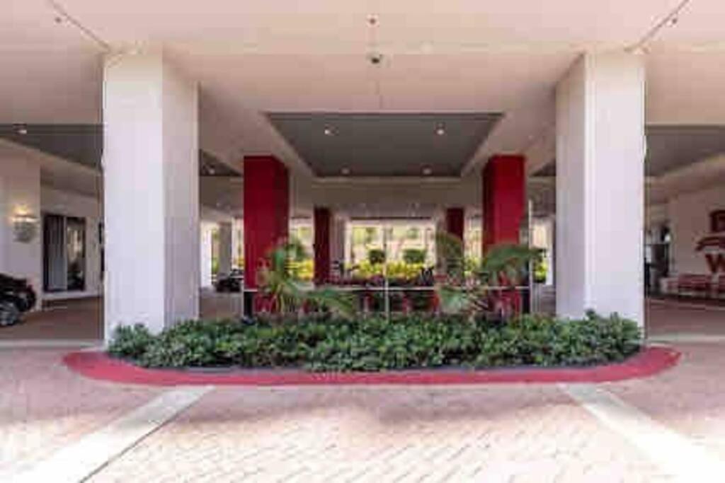 Beachwalk Resort & Condos Hallandale Beach Εξωτερικό φωτογραφία
