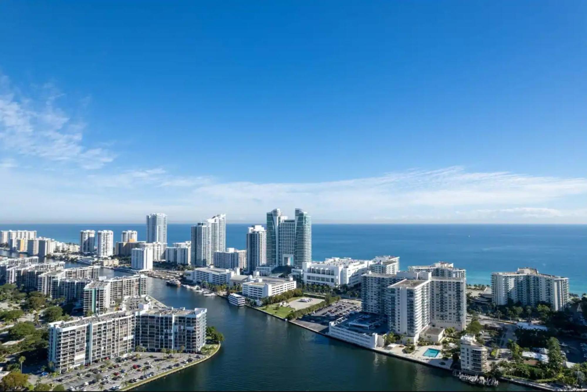 Beachwalk Resort & Condos Hallandale Beach Εξωτερικό φωτογραφία